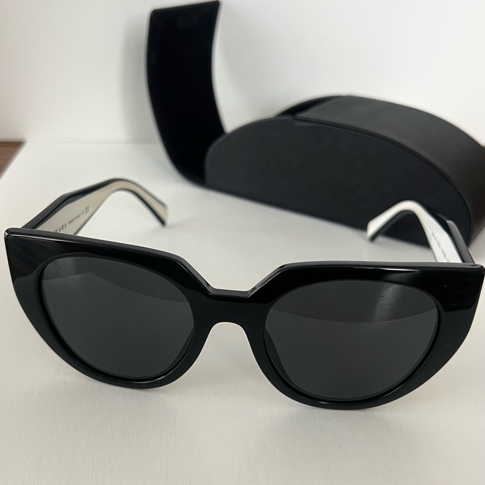 🔥 Prada Cat Eye Two-Tone Sunglasses, Black/White/Solid New
